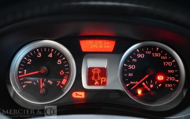RENAULT CLIO III DCI BLANC CG-621-KV