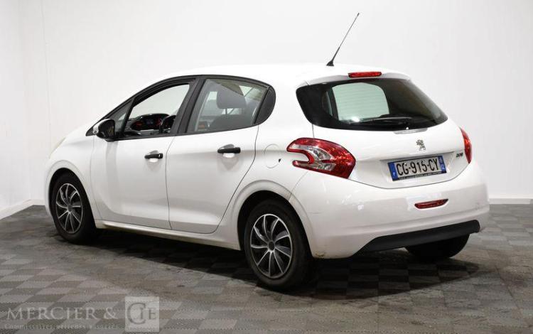PEUGEOT 208 STE 1,4 HDI 70 PACK CD CLIM BLANC CG-915-CY