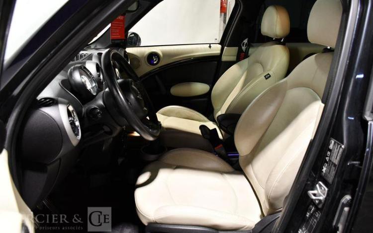 MINI COUNTRYMAN 2.0 SD 145 COOPER ALL4 NOIR CH-346-KT