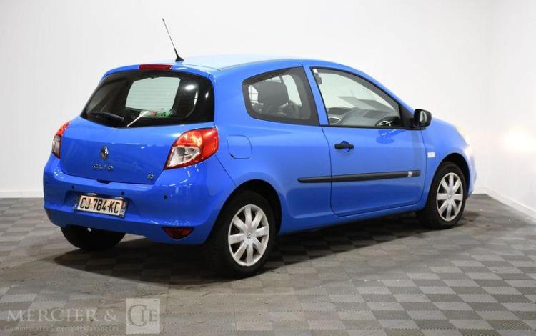 RENAULT CLIO III DCI BLEU CJ-784-KC