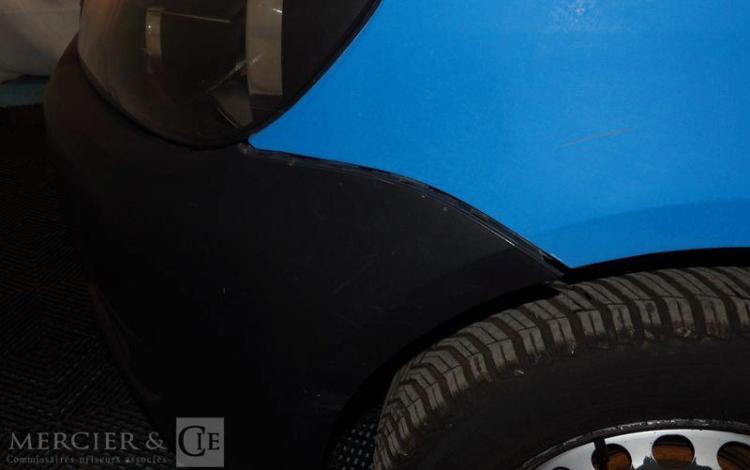 VOLKSWAGEN CADDY FOURGON 2.0 ECOFUEL 110 BLEU CN-367-PY