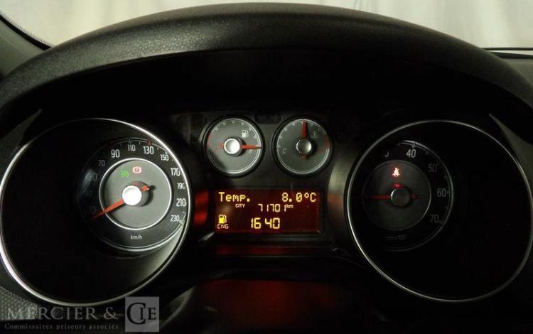 FIAT PUNTO SOCIETE 1.4 GNV 75 DYNAMIC BLANC CN-716-LJ