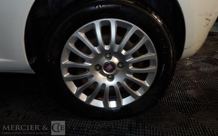 FIAT PUNTO SOCIETE 1.4 GNV 75 DYNAMIC BLANC CN-716-LJ