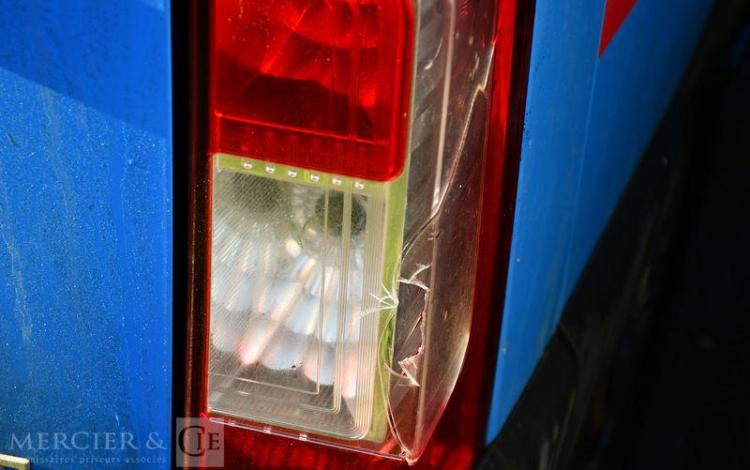 RENAULT MASTER III BLEU CP-377-AP