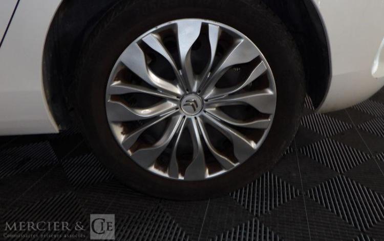 CITROEN C4 1,6 HDI 90CH ATTRACTION BLANC CS-442-VX