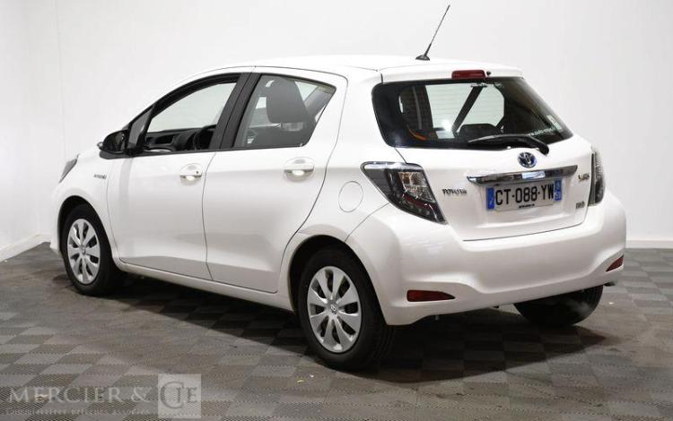 TOYOTA YARIS BLANC CT-088-YW