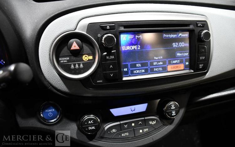 TOYOTA YARIS BLANC CT-088-YW