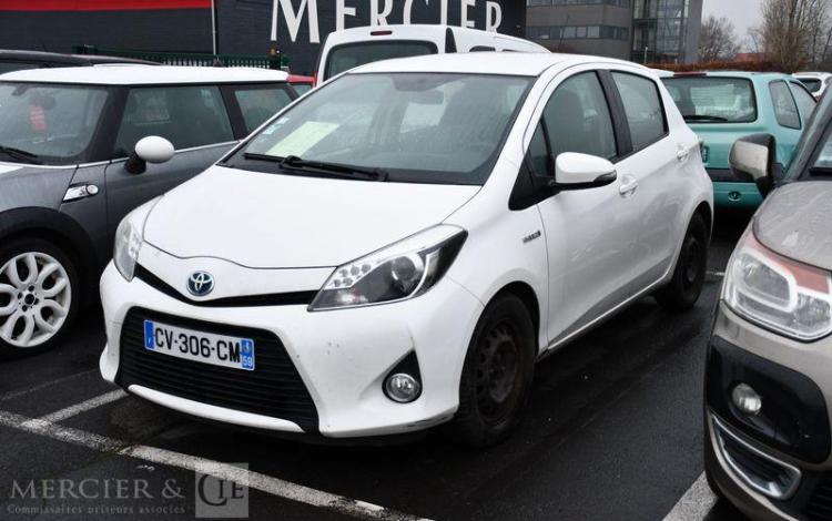 TOYOTA YARIS BLANC CV-306-CM