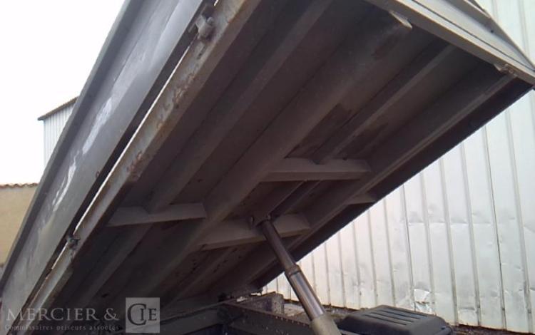 IVECO 35C13 BENNE SIMPLE CABINE COFFRE  CX-297-BR