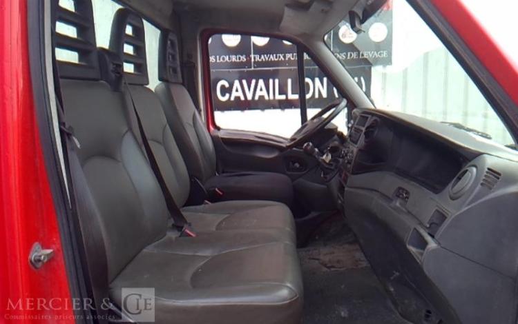 IVECO 35C13 BENNE SIMPLE CABINE COFFRE  CX-297-BR