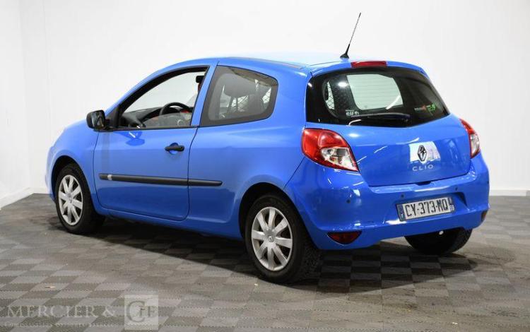 RENAULT CLIO III DCI BLEU CY-373-MQ