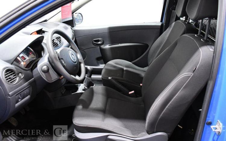 RENAULT CLIO III DCI BLEU CY-373-MQ