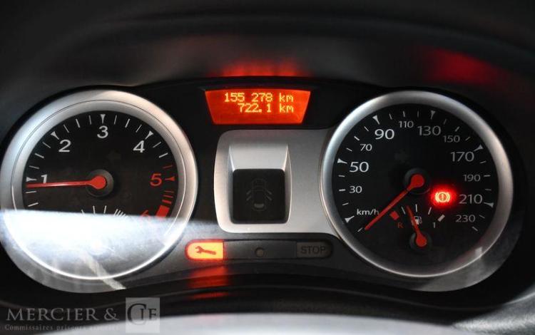 RENAULT CLIO III DCI BLEU CY-373-MQ