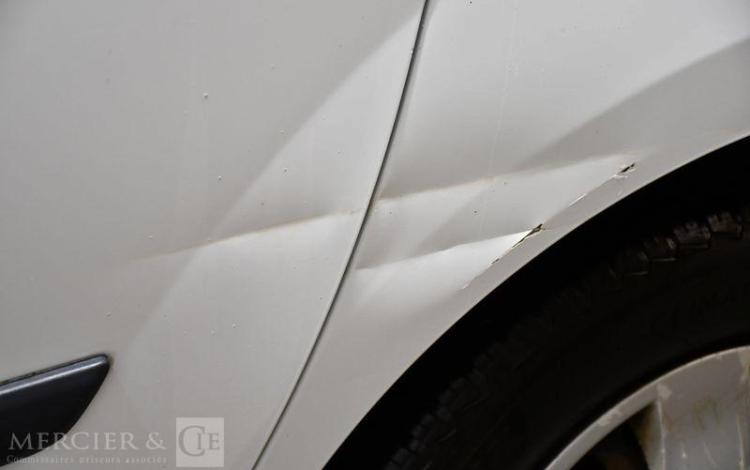 RENAULT KANGOO DCI BLANC CY-875-ZM