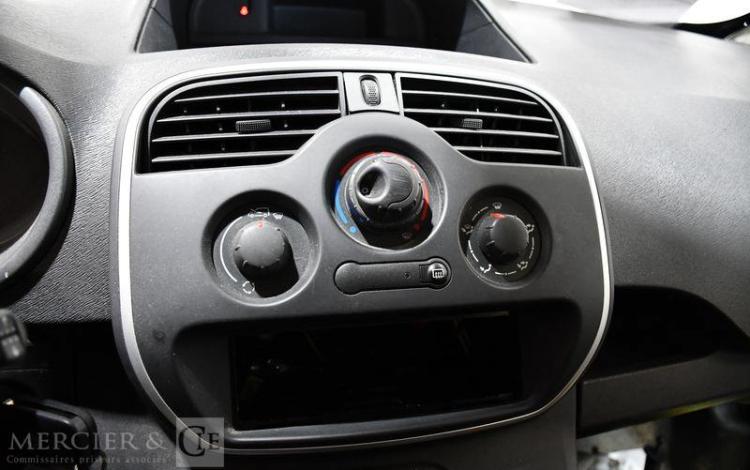 RENAULT KANGOO DCI BLANC CY-875-ZM