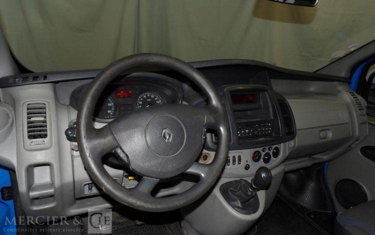 RENAULT TRAFIC II DCI  DA-811-GM