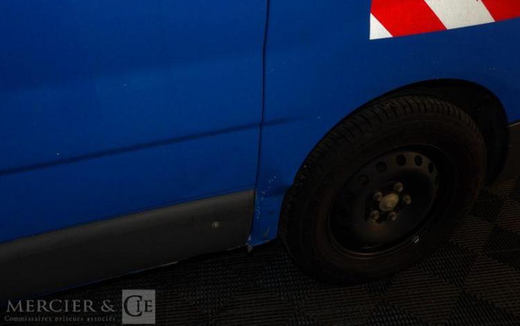 RENAULT TRAFIC II DCI  DA-811-GM