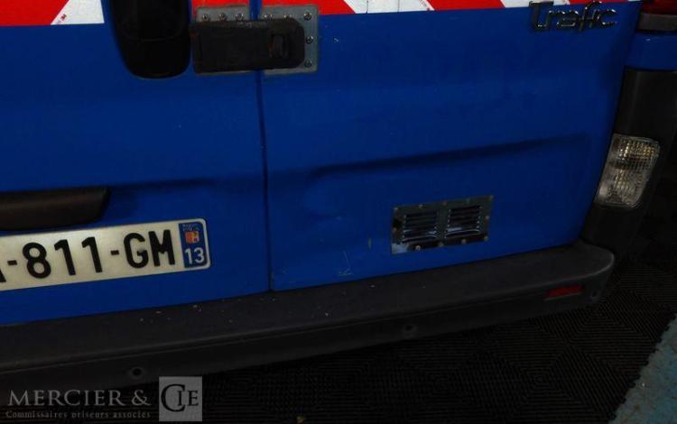 RENAULT TRAFIC II DCI  DA-811-GM