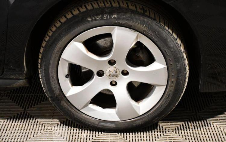 PEUGEOT 3008 2,0 E-HDI HYBRID4 200H 165 FULL HYBRID 4X4 BMP BVA NOIR DB-525-WV