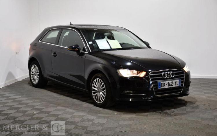 AUDI A3 1.6 TDI 110 AMBIENTE NOIR DK-142-YL