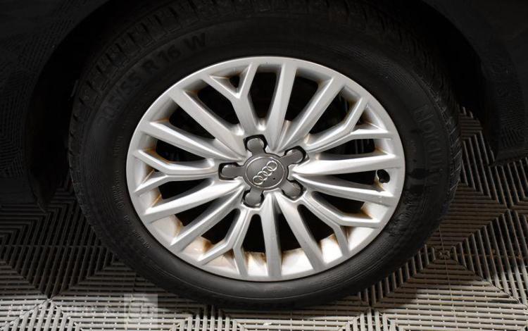 AUDI A3 1.6 TDI 110 AMBIENTE NOIR DK-142-YL