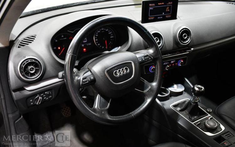 AUDI A3 1.6 TDI 110 AMBIENTE NOIR DK-142-YL