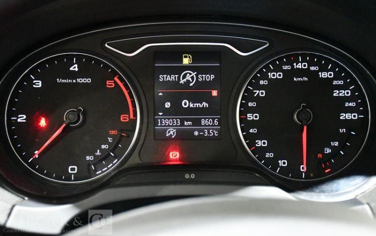 AUDI A3 1.6 TDI 110 AMBIENTE NOIR DK-142-YL