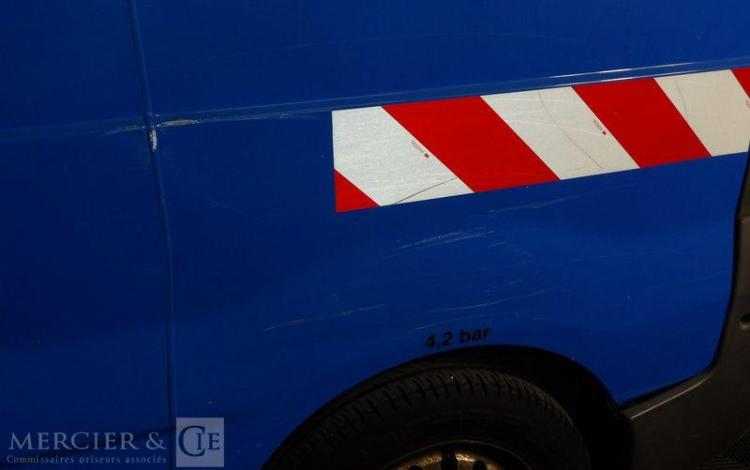 RENAULT TRAFIC FOURGON 2.0 DCI 90 1T0 L1H1 CONFORT BLEU DL-693-RT
