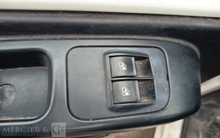 PEUGEOT BIPPER FOURGON  DM-184-ZW