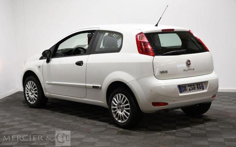 FIAT PUNTO BLANC DM-258-KG