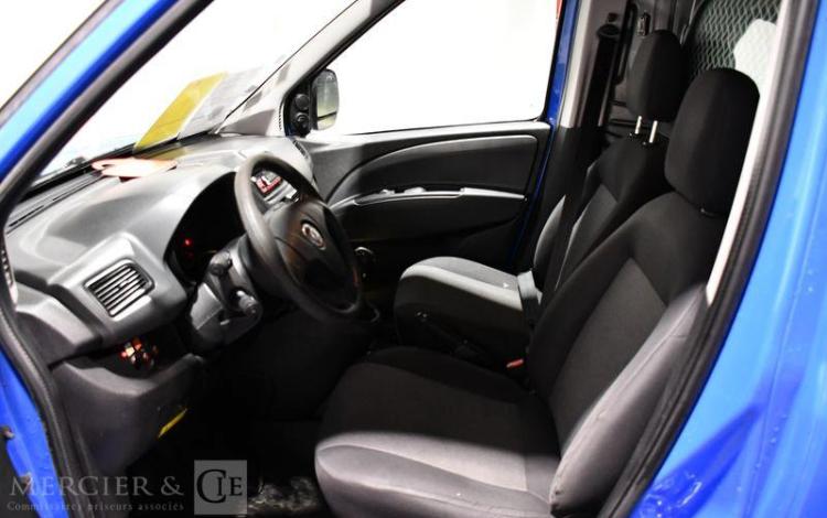 FIAT DOBLO GNV BLEU DN-210-DL