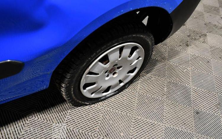 FIAT DOBLO GNV BLEU DN-210-DL