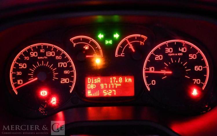 FIAT DOBLO GNV BLEU DN-210-DL