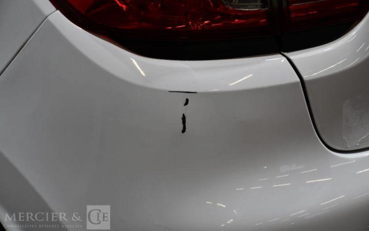 RENAULT CLIO 4 STE AIR DCI 75CH ECO 2
 BLANC DT-822-JS
