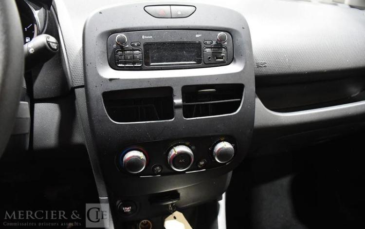 RENAULT CLIO 4 STE AIR DCI 75CH ECO 2
 BLANC DT-822-JS