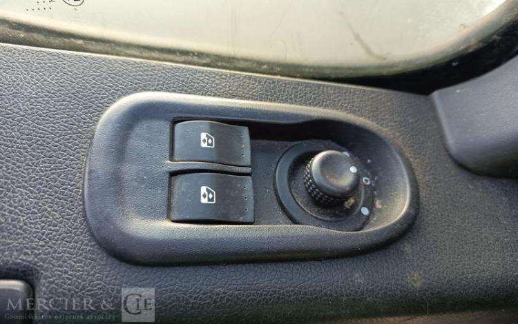 RENAULT MASTER FOURGON  DX-677-SH