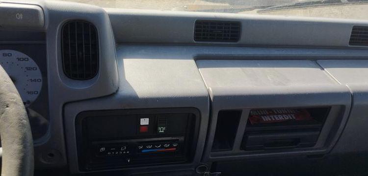 NISSAN CABSTAR 3,0 TD 125 CV AVEC NACELLE MULTITEL 160 ALU DS – DIESEL –  ANNEE 2001 BLANC DZ-453-YV