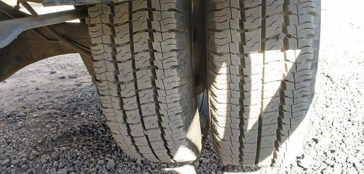 NISSAN CABSTAR 3,0 TD 125 CV AVEC NACELLE MULTITEL 160 ALU DS – DIESEL –  ANNEE 2001 BLANC DZ-453-YV