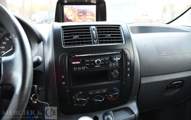 PEUGEOT EXPERT HDI BLEU ED-233-VQ
