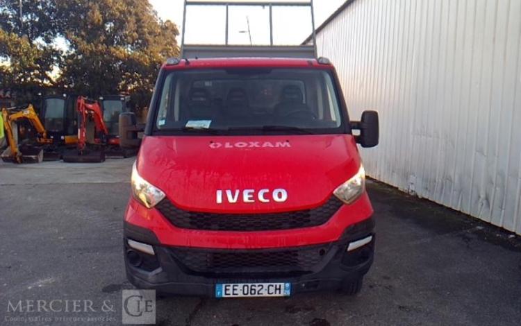 IVECO 35-130 BENNE SIMPLE CABINE COFFRE ROUGE EE-062-CH