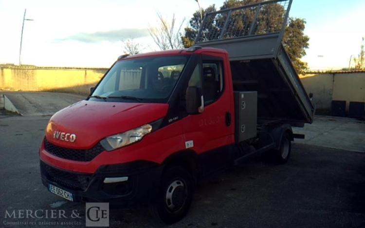 IVECO 35-130 BENNE SIMPLE CABINE COFFRE ROUGE EE-062-CH