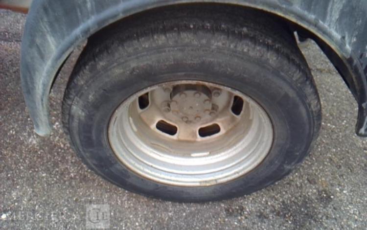 IVECO 35-130 BENNE SIMPLE CABINE COFFRE ROUGE EE-062-CH