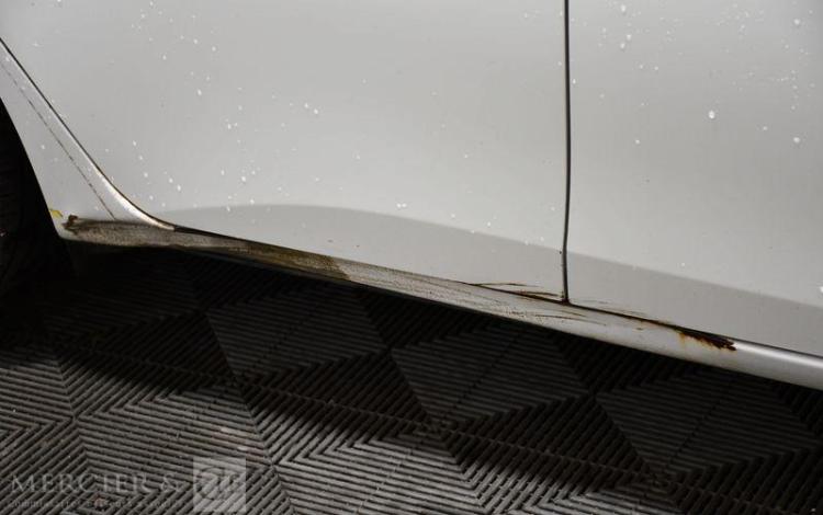 TOYOTA AURIS TOURING BLANC EE-946-VF