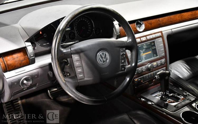 VOLKSWAGEN PHAETON PHASE I 3.0TDI 4 MOTION V6 24V 224CV BOITE AUTO NOIR EF-743-VK