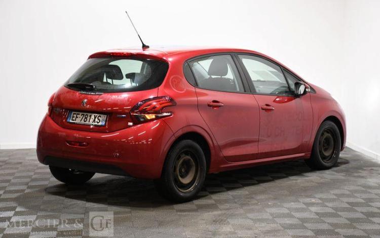 PEUGEOT 208 A,E ACTIVE ROUGE EF-781-XS