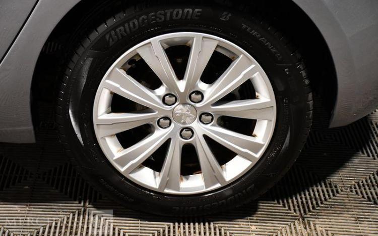 PEUGEOT 308 GRIS EF-836-JH