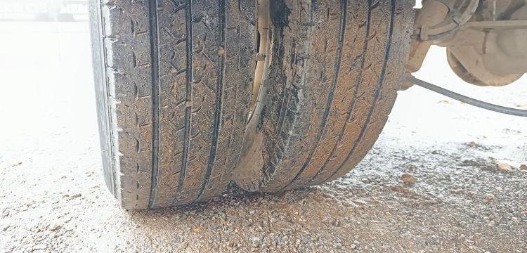 IVECO DAILY 35C13  BENNE AVEC COFFRE ACIER DIESEL – 179751 KMS – ANNEE 2016 ROUGE EG-549-AG