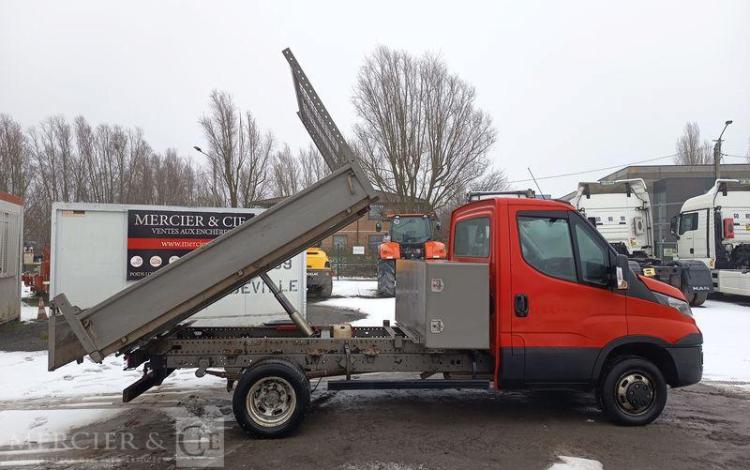 IVECO 35C13 BENNE SIMPLE CABINE COFFRE  EG-589-AH