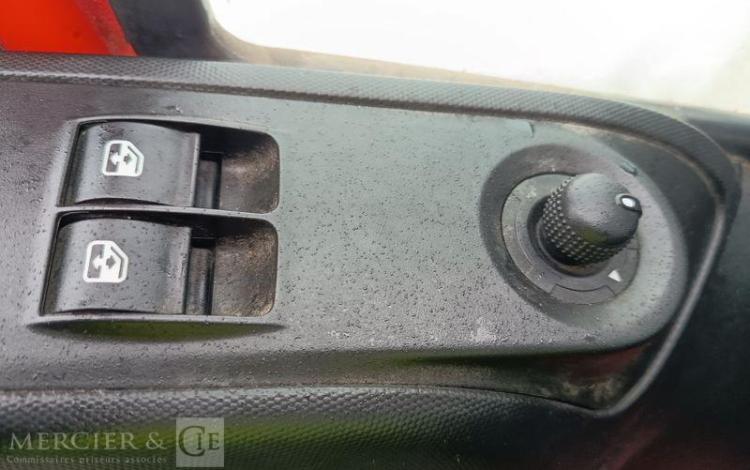 IVECO 35C13 BENNE SIMPLE CABINE COFFRE  EG-589-AH