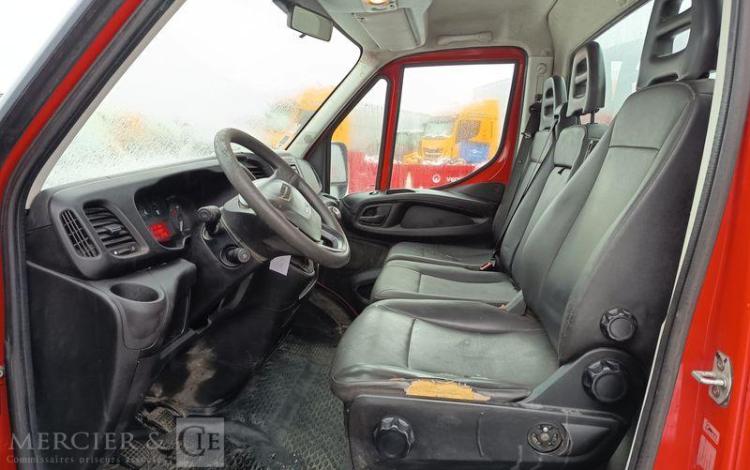 IVECO 35C13 BENNE SIMPLE CABINE COFFRE  EG-589-AH